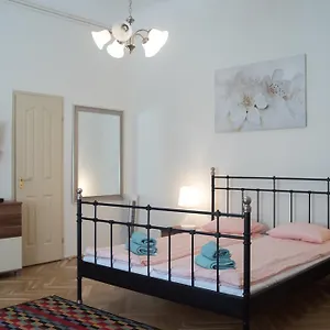 Friendly In The Center Apartman Budapest