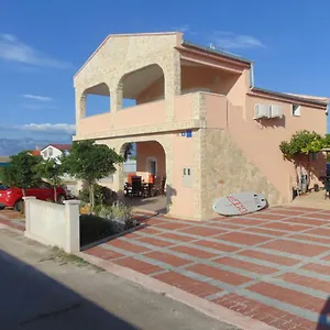 https://apartman-ivana-vir.hotelinzadar.com