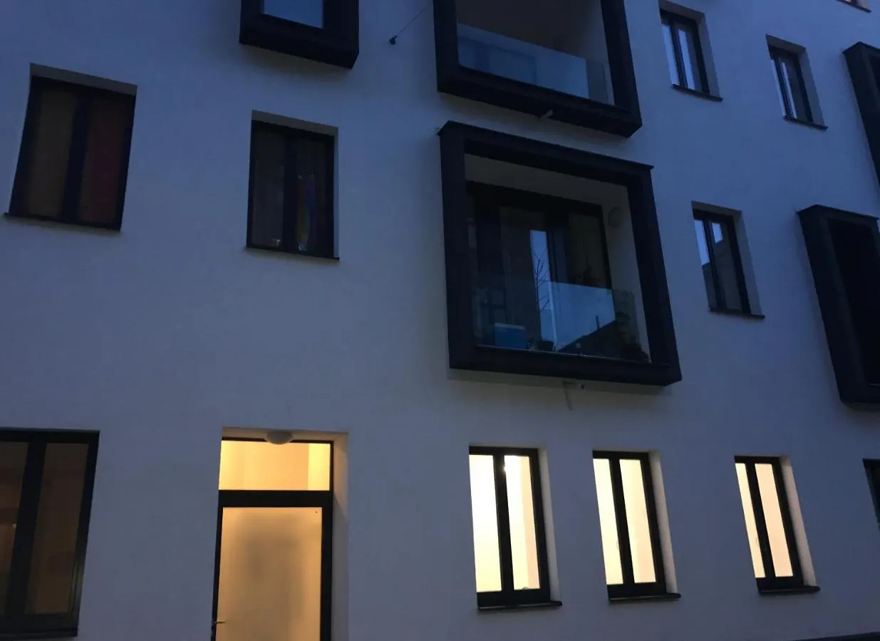Saralo Apartments 1050 contacts